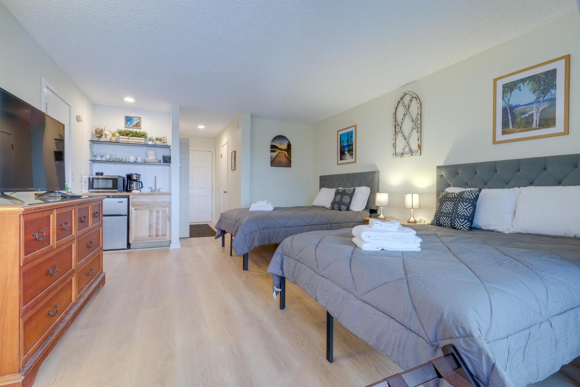 Bellaire Condo - Walk To Shanty Creek Resort! Exterior photo