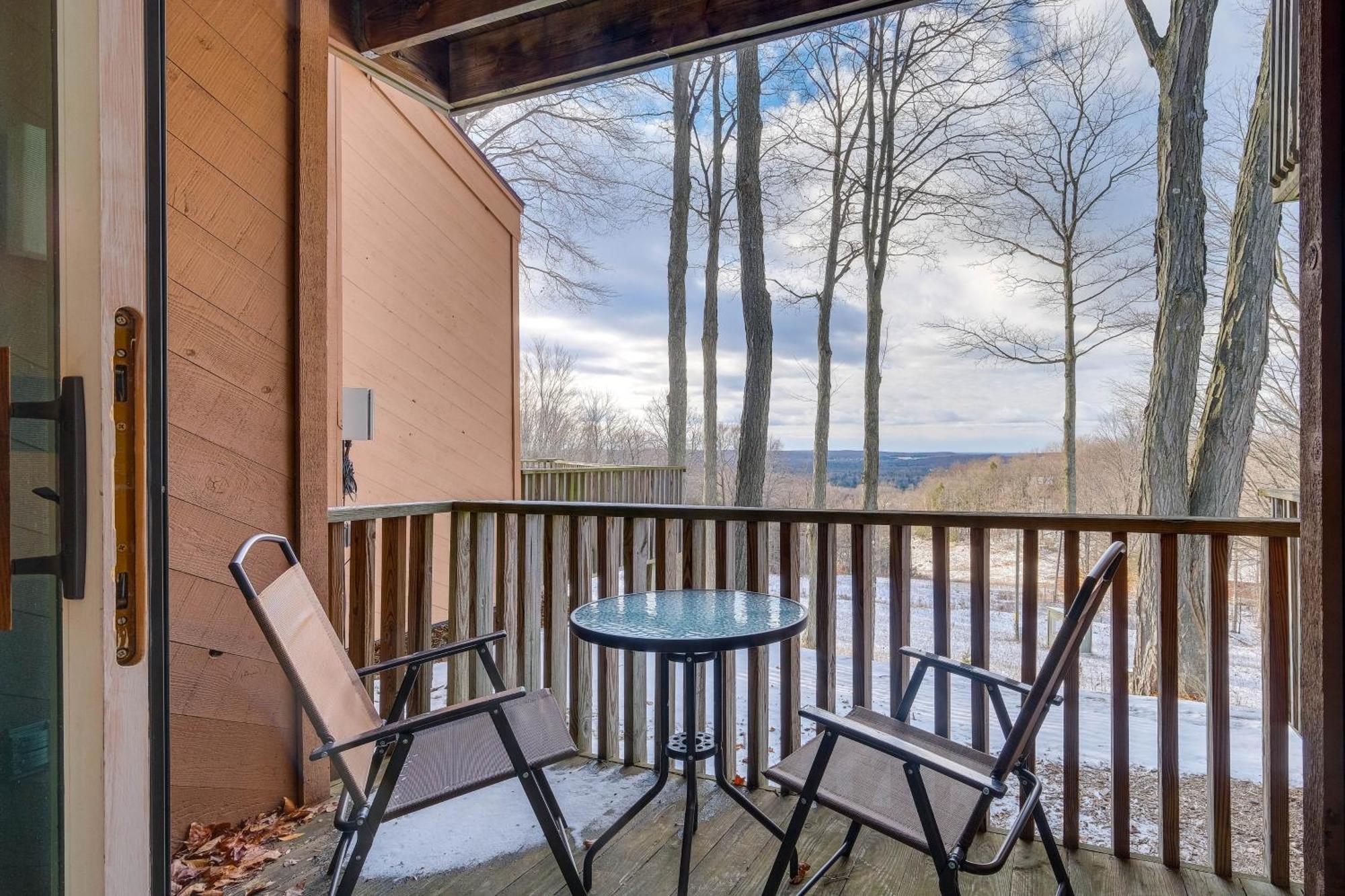 Bellaire Condo - Walk To Shanty Creek Resort! Exterior photo